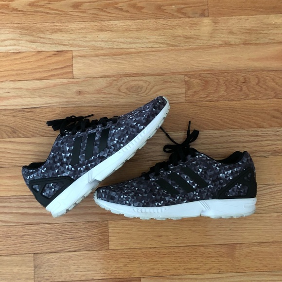 Adidas ZX Flux “monochrome prism” - Picture 5 of 6